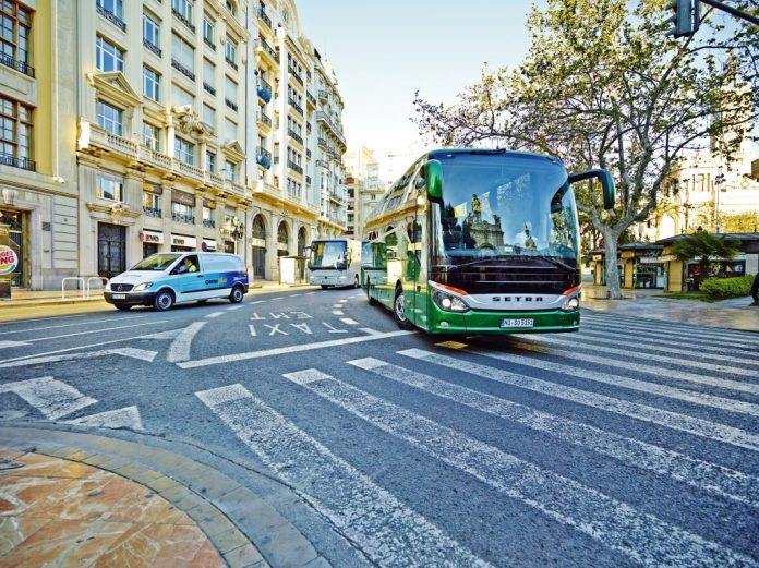 FPS-VLC-L01-C-02_118-A5_240714RGB_x