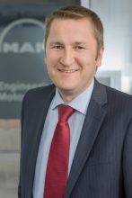 Ο κύριος Reiner Roessner, Head of Sales MAN Engines.