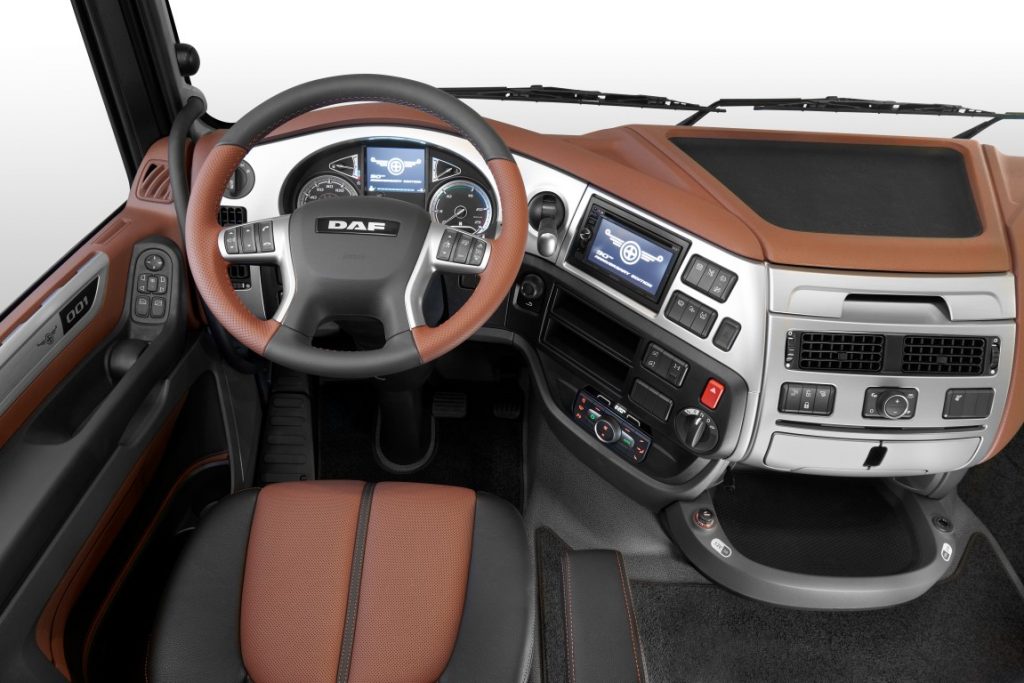 DAF-90th-Anniversary-Edition-Luxurious-Interior (Medium)
