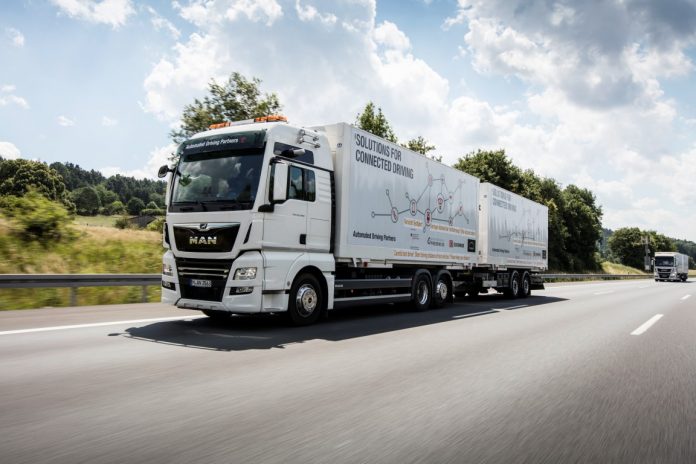 MAN HELLAS - Platooning - Photo 1 of 3