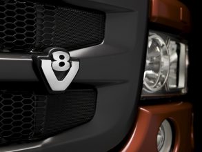 scania-v8-badge (Medium)