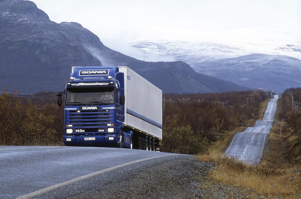 V8_9 Scania R143 4x2