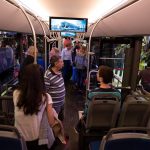 Προσκεκλημένοι στην παρουσίαση του LION’S CITY ανακαλύπτουν τα χαρακτηριστικά του νέου αστικού λεωφορείου.