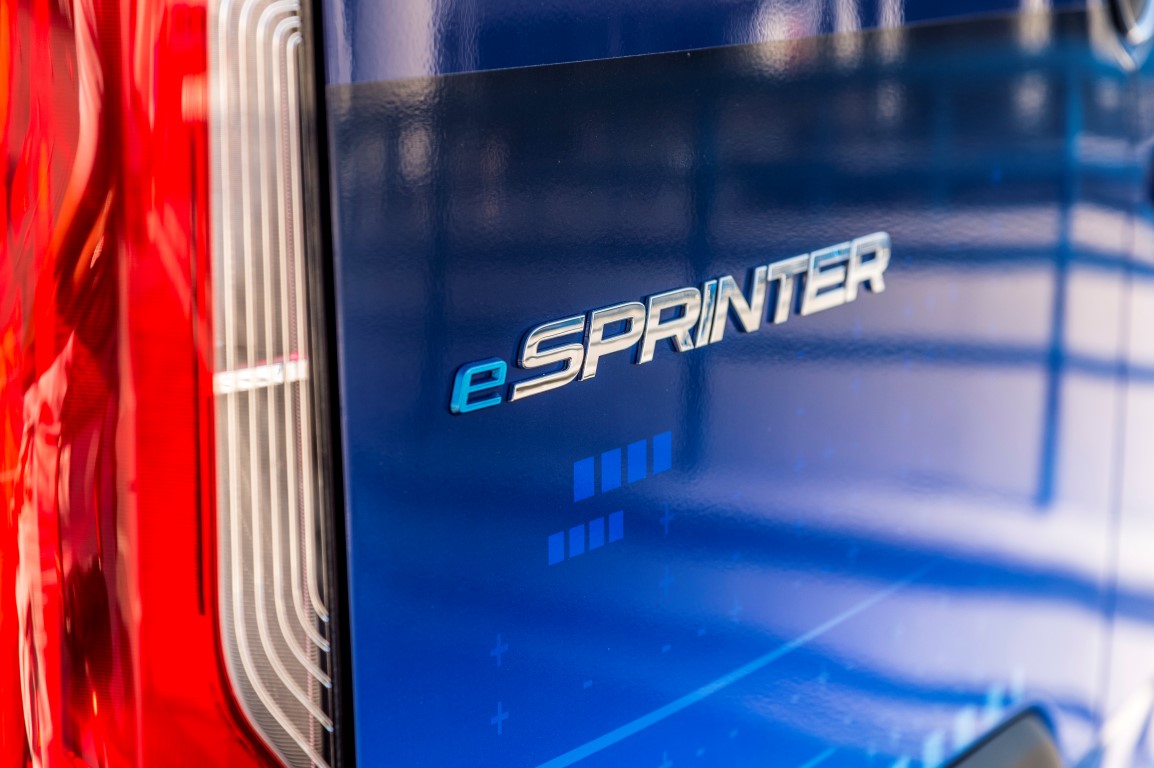 eDrive@VANs next level: Lokal emissionsfreie Mobilität im Praxischeck: eVito und eSprinter fit für den urbanen Einsatz