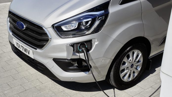 ford-Transit_Custom_PHEV