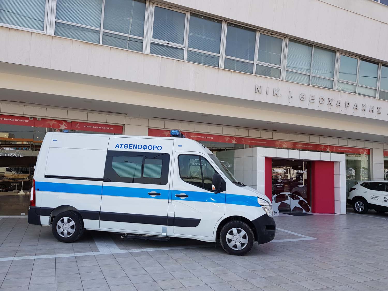 NV400 AMB (3)