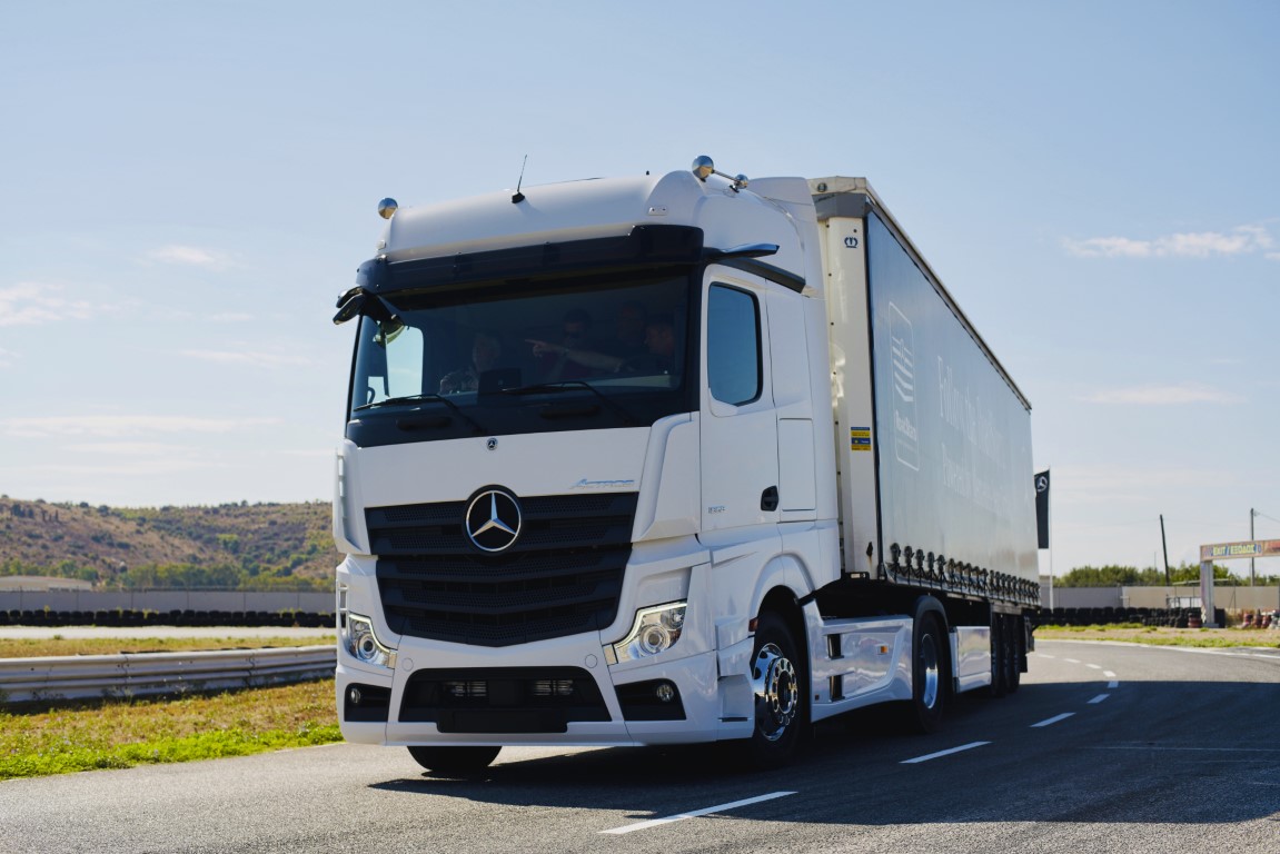 Safety Ride TRUCKS_new Actros (Medium)