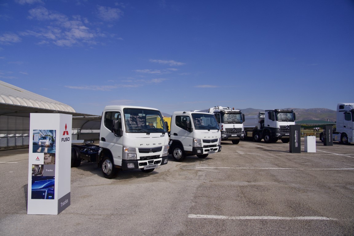 Static exhibition_FUSO (Medium)