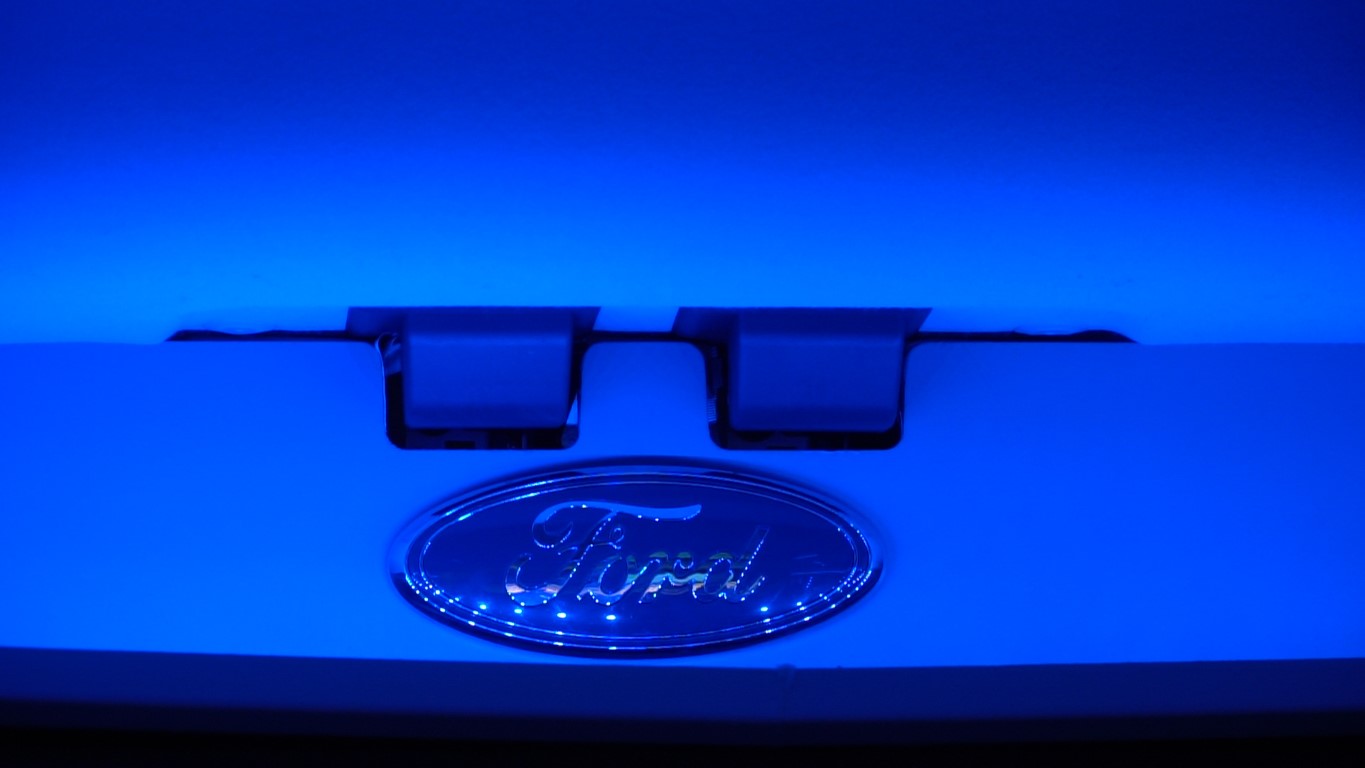 Transit Concept EMax - Oval inside blue
