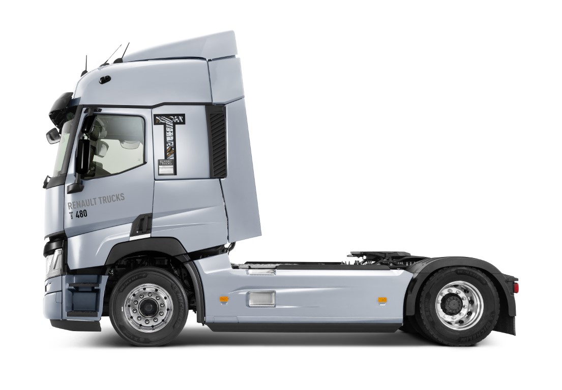 renault-trucks-t-model-year-2020_02 (Medium)