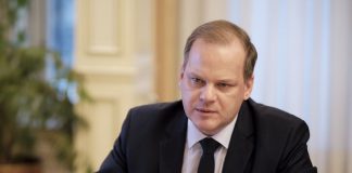 Τους εργαζόμενους στα ΜΜΜ ευχαρίστησε ο υπουργός