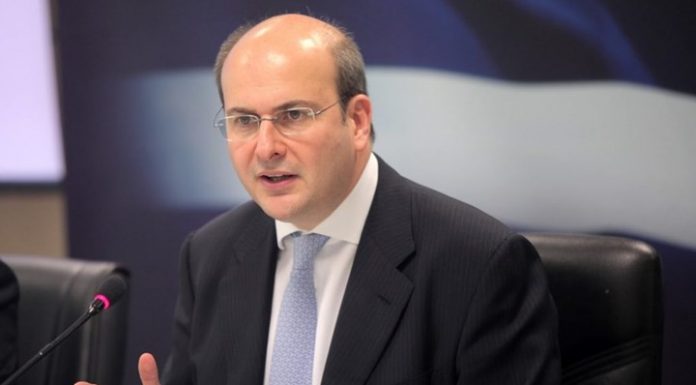 Χατζηδάκης: Επιδότηση αγοράς ηλεκτροκίνητων αυτοκινήτων, σκούτερ και ποδηλάτων