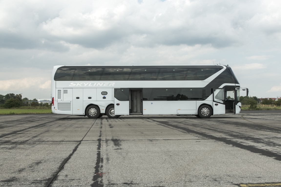 NEOPLAN Skyliner (2)