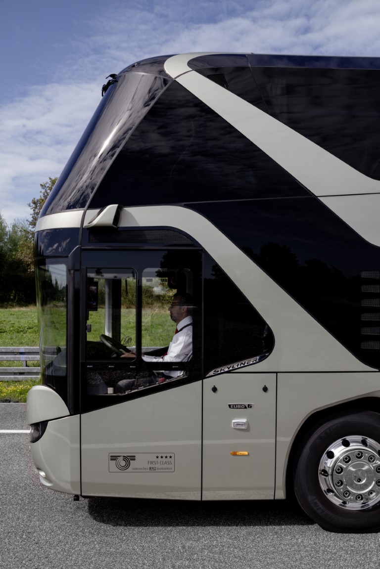 NEOPLAN Skyliner (5)