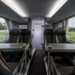 NEOPLAN Skyliner: A glass door separates the driver's seat from the passenger cabinDE:NEOPLAN Skyliner: Eine Glastür trennt den Fahrerplatz vom FahrgastraumUK:NEOPLAN Skyliner: A glass door separates the driver's seat from the passenger cabin