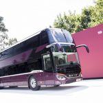 Der neue Setra S 531 DT bei seiner Weltpremiere in Stuttgart. 

The new Setra S 531 DT at its world premiere in Stuttgart.