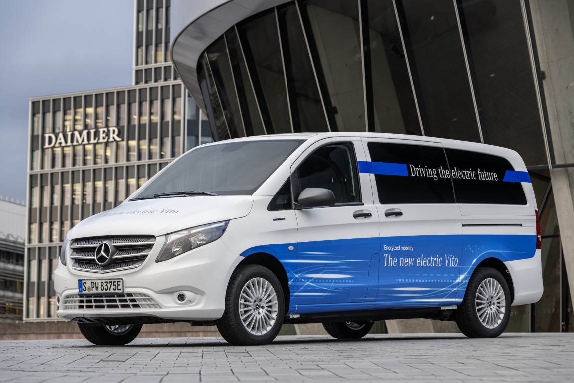 Mercedes-Benz eVito Tourer mit vollelektrischem Antrieb, Exterieur, 85 kW, bis zu 300 Nm, Batteriekapazität: 41 kWh, Länge/Breite/Höhe: 5.140/1.928/1.945 mm, Radstand: 3.200 mm, Beförderungskapazität: 1/7 Mercedes-Benz eVito Tourer with all-electric drive, exterior, 85 kW, up to 300 Nm, battery capacity: 41 kWh, length/width/height: 5140/1928/1945 mm, wheelbase: 3200 mm, passenger capacity: 1/7.