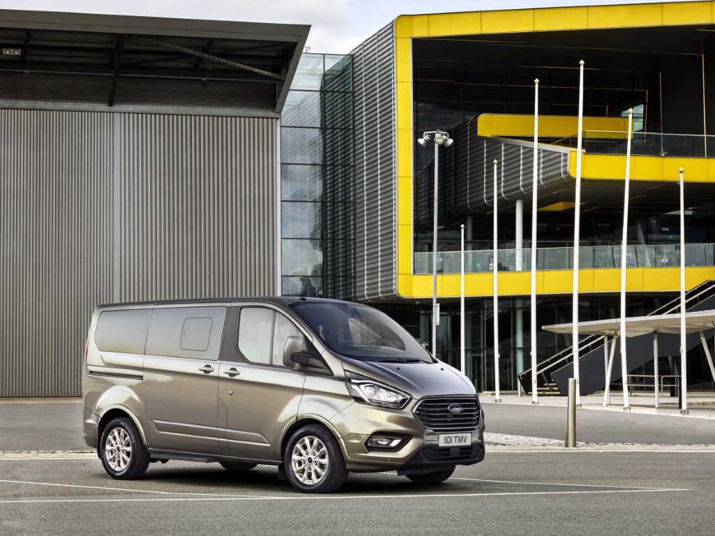 Τα 9θέσια βαν της ελληνικής αγοράς Ford Tourneo Custom (3)