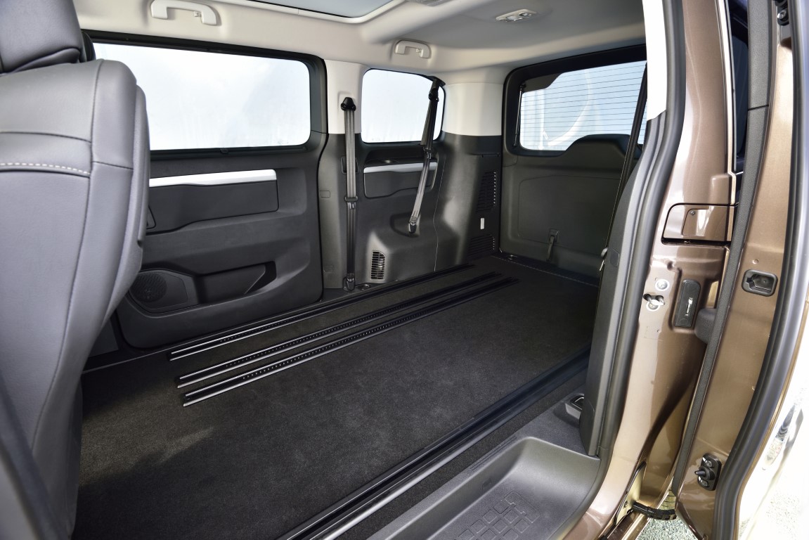 Τα 9θέσια βαν της ελληνικής αγοράς Toyota Proace Verso (4)