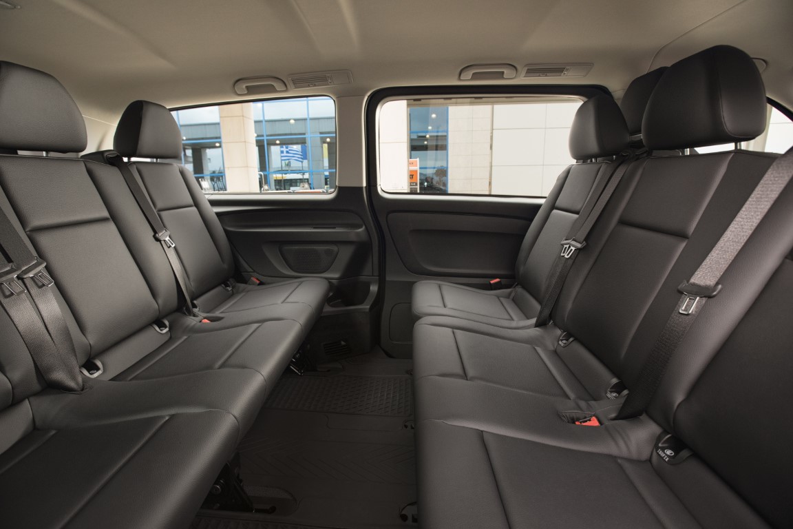 Τα 9θέσια βαν της ελληνικής αγοράς Mercedes-Benz Vito Tourer Dark Edition (11)
