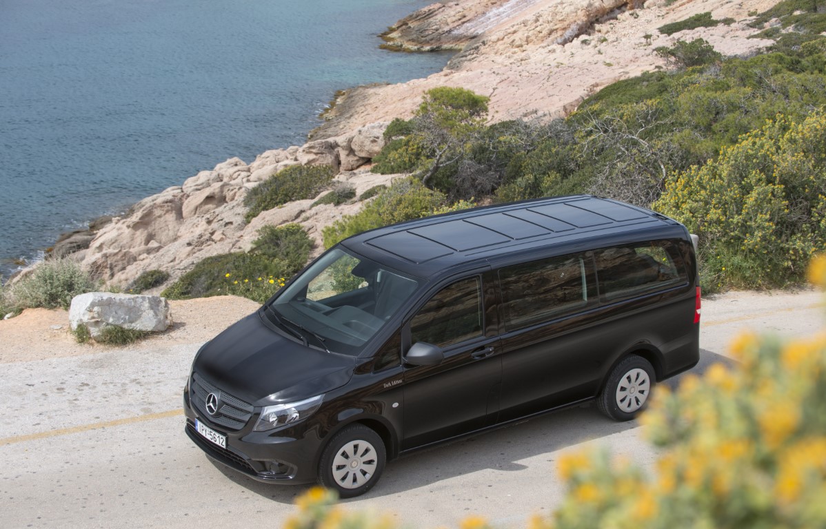 Τα 9θέσια βαν της ελληνικής αγοράς Mercedes-Benz Vito Tourer Dark Edition (3)