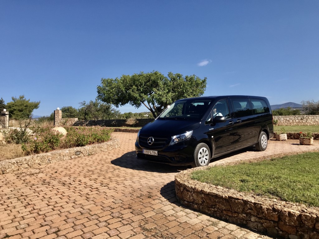 Τα 9θέσια βαν της ελληνικής αγοράς Mercedes-Benz Vito Tourer Dark Edition (5)