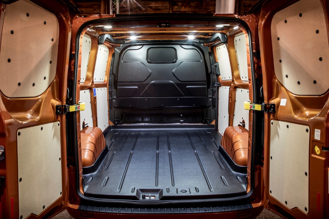 Transit_Custom_Trend_034 (Medium)