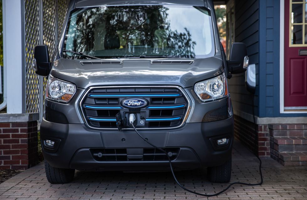 Η Ford αποκαλύπτει το ηλεκτρικό E-Transit (9)