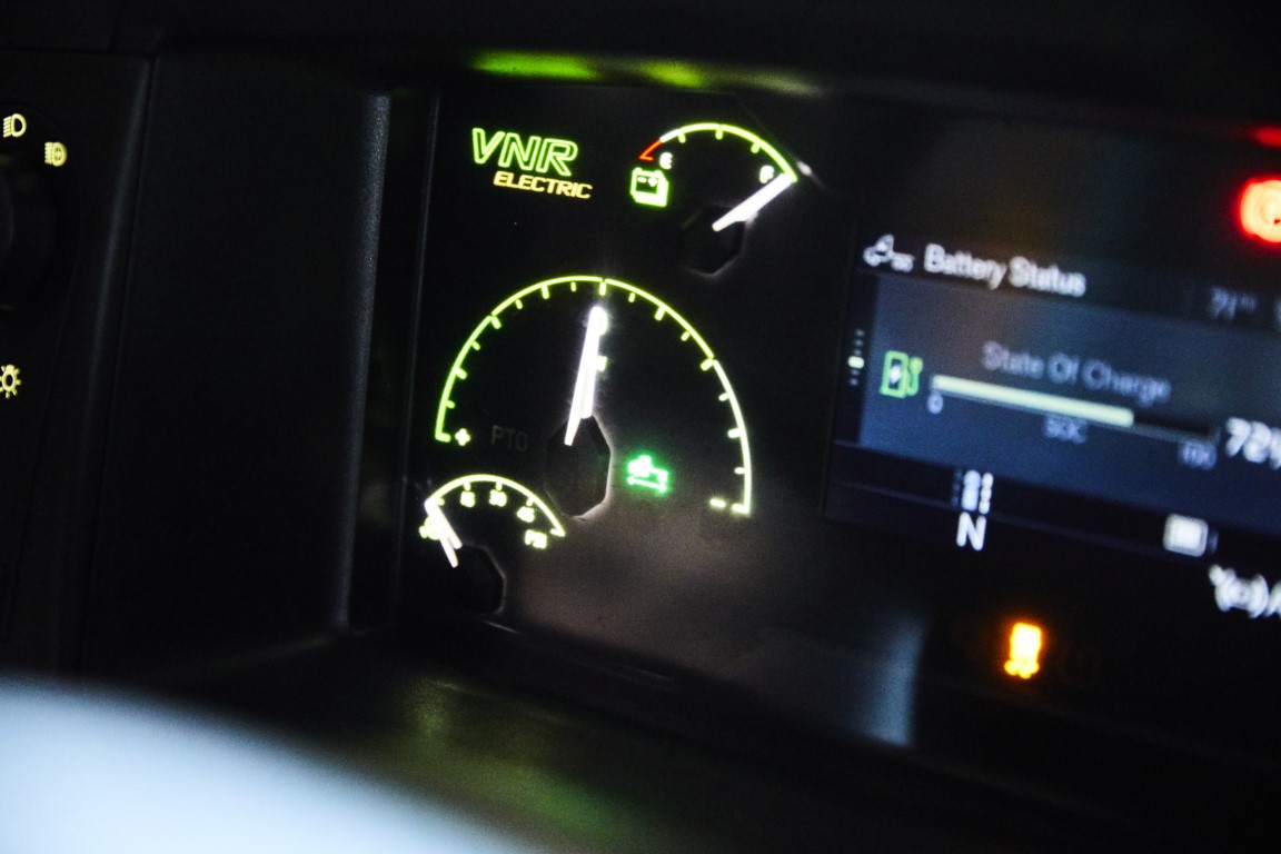 Volvo Trucks Ξεκινάει στην Β. Αμερική την εμπορική διάθεση του ηλεκτρικού VNR2