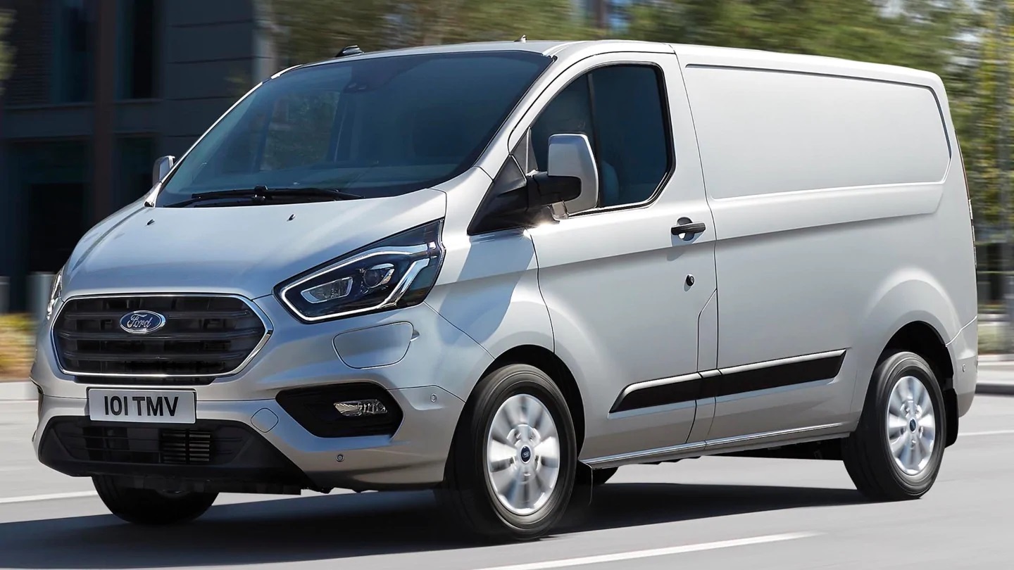 Ford_Transit_eu_3_4_front_driving