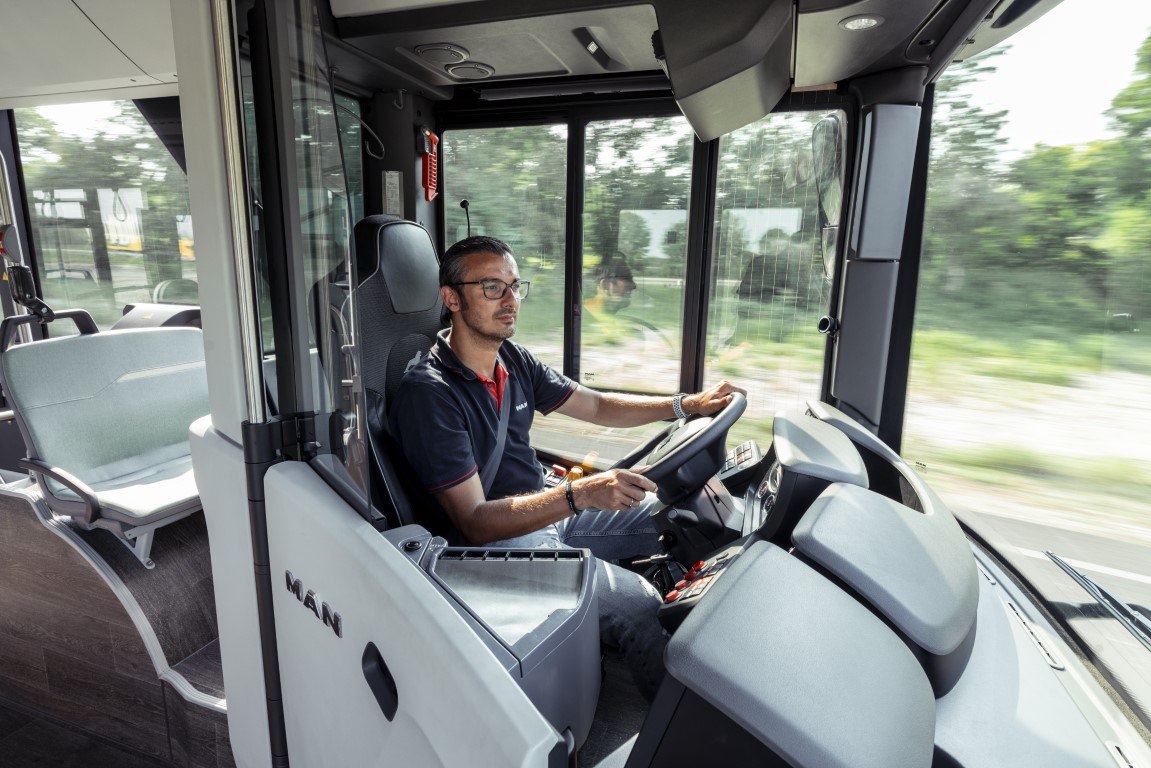 MAN Lions City e (9)