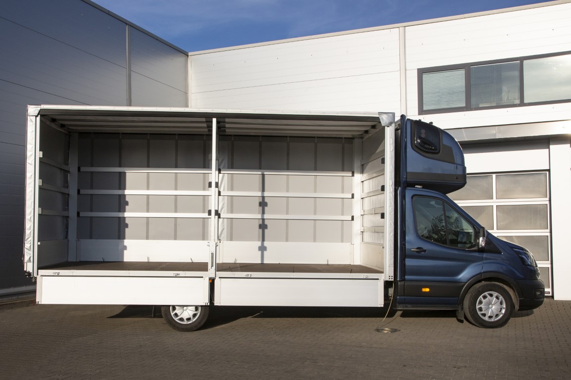 “Ford Transit L5 chassis cab with top sleeper international tr
