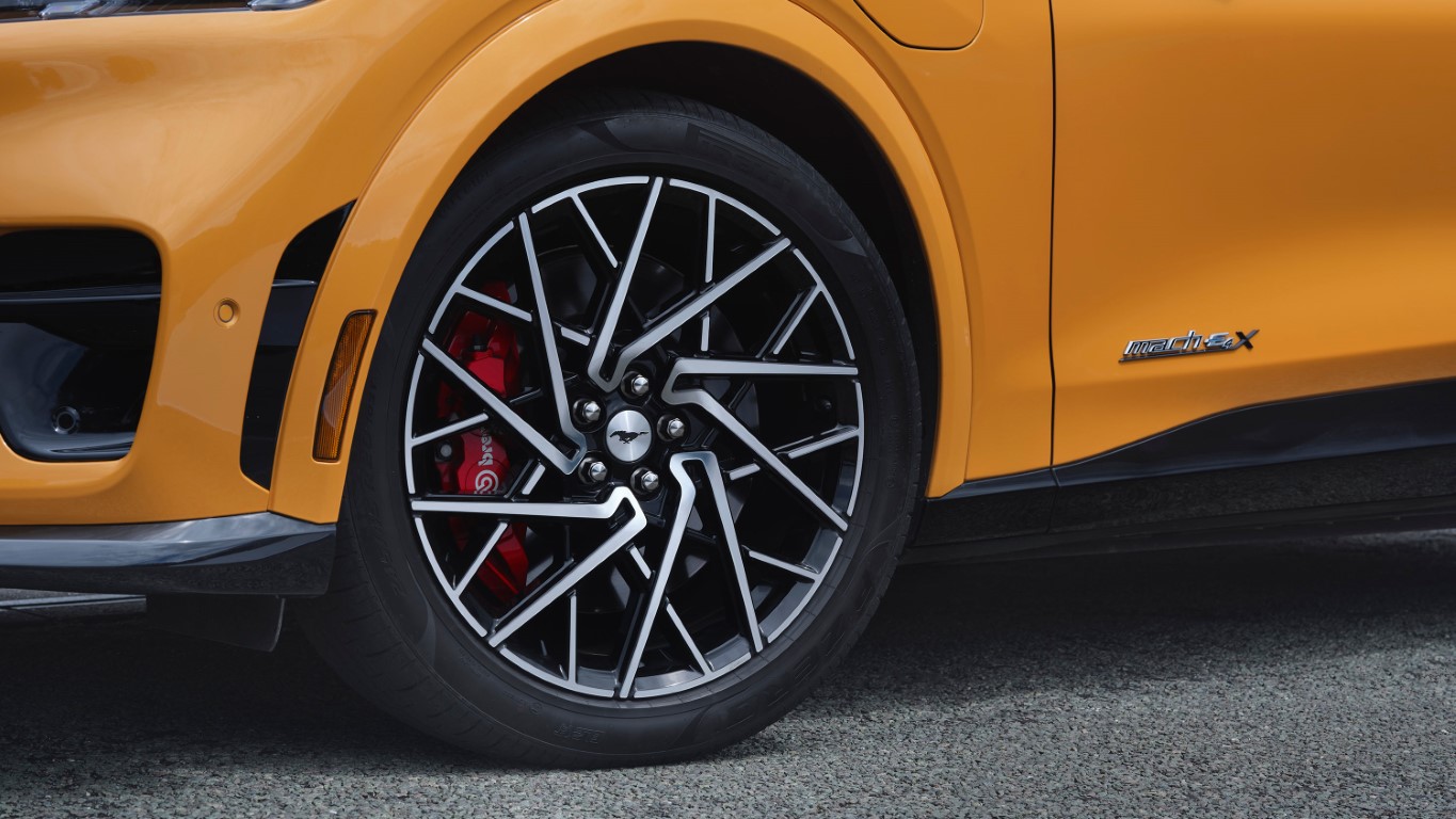 Exhilarating Electric Performance: Online Ordering for Ford Must