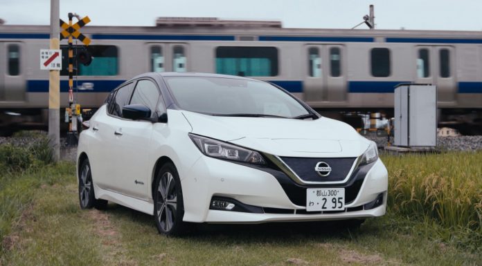 Mεταχειρισμένες μπαταρίες Nissan EV στις σιδηροδρομικές διαβάσεις της Ιαπωνίας