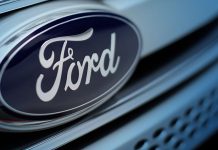 Η Ford έκλεισε στρατηγική συμφωνία για την είσοδό της στην αγορά των ημιαγωγών