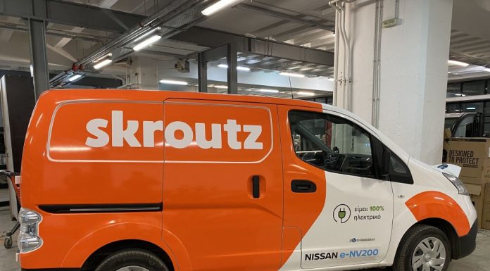 Η Skroutz ενισχύει τον στόλο των οχημάτων της με αμιγώς ηλεκτρικά Nissan e-NV200
