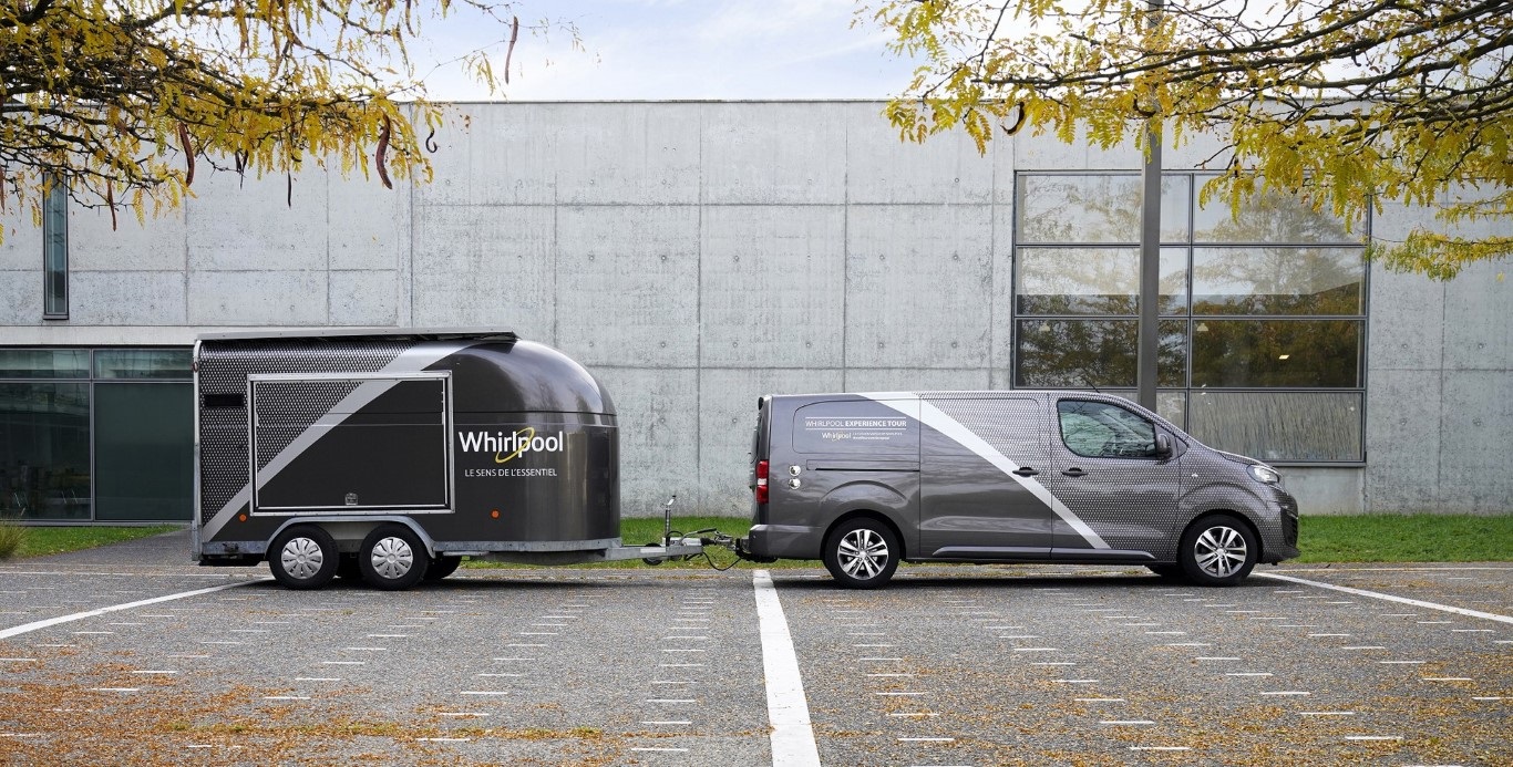 Peugeot-Expert-Foodtruck-Whirlpool-experience-tour-6 (Medium)