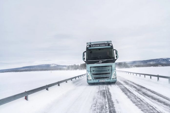 Volvos-electric-trucks-tested-in-extreme-winter-weather-1 (Medium)
