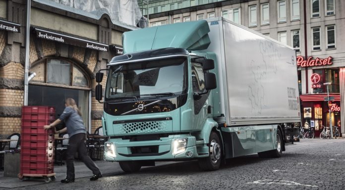 Παραγγελία-ορόσημο για ηλεκτρικά φορτηγά Volvo από τα νορβηγικά ταχυδρομεία