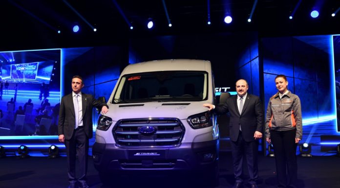 Ford Pro: Tα πρώτα E-Transit βγαίνουν από τη γραμμή παραγωγής