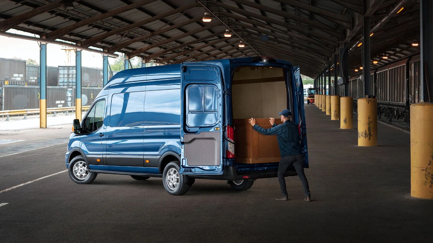 Ford-Transit-EU-2018_