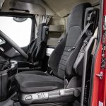 Actros L 1848 LS nRL 4X2, BigSpace, MirrorCam, Multimedia Cockpit, interactive, Active Brake Assist 5, NEU: Actros L-Schriftzug, Geräusch- und Wärmeisolierung Fahrerhaus, LED-Blinker in Lichtsignatur, Sitzkasten niedrig, 40mm abgesenkt, neuer Sitzbezug, neue Türinnenverkleidung, Eco-Support Anzeige im Multimedia Cockpit interactive, Active Drive Assist 2, Active Side Guard Assist Actros L 1848 LS nRL 4X2, BigSpace, MirrorCam, Multimedia Cockpit, interactive, Active Brake Assist 5, NEW: Actros L-emblem, Noise and heat insulation of cab, LED turn signals in light signature, Seat base, low, 40mm lower, new seat cover, new interior door trim, Eco-Support display in Multimedia Cockpit, interactive, Active Drive Assist 2, Active Sideguard Assist