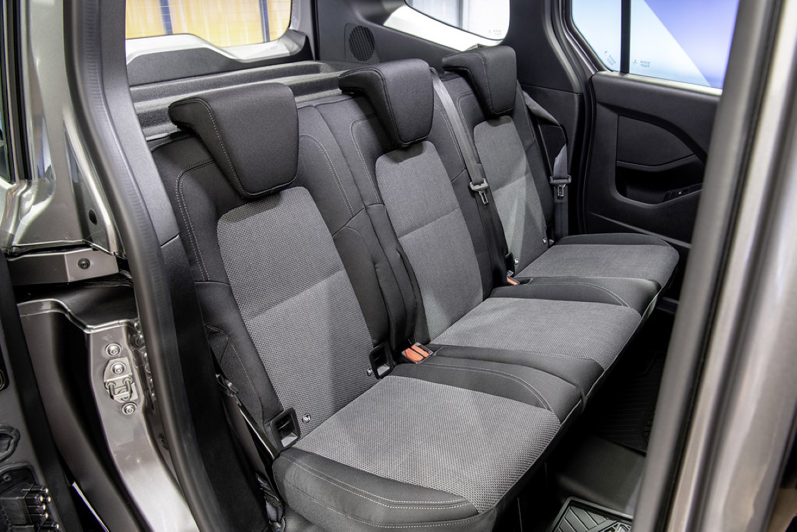 Der neue Mercedes-Benz Citan – Interieur, Helvinsilber metallic, Mercedes-Benz Citan 112 CDI The new Mercedes-Benz Citan – Interior, Helvite Silver metallic, Mercedes-Benz Citan 112