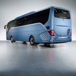 Setra Reisebusse 2022, Setra ComfortClass 515 HD, Exterieur, Denim-Blau metallic, OM 470 mit 335 kW (456 PS), 10,7 L Hubraum, 8-Gang Mercedes PowerShift 3, Active Brake Assist 5, Predictive Powertrain Control, Active Drive Assist 2, Driver Score, Spur-Assistant, Sideguard Assist, 360 Grad Kamera, LED-Scheinwerfer, Länge/Breite/Höhe: 12.295/2.550/3.770 mm, Bestuhlung: 1/44  Setra coach 2022, Setra ComfortClass 515 HD, Exterior, Denim blue metallic, OM 470 rated at 335 kW/456 hp, displacement 10.7 l, 8-speed Mercedes PowerShift, , Active Brake Assist 5, Predictive Powertrain Control, Active Drive Assist 2, Driver Score, Lane Assist, Sideguard Assist, 360 degrees camera, LED headlamps, length/width/height: 12295/2550/3770 mm, seating: 1/44.
