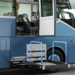 Setra Reisebusse 2022, Setra ComfortClass 515 HD, Exterieur, Denim-Blau metallic, OM 470 mit 335 kW (456 PS), 10,7 L Hubraum, 8-Gang Mercedes PowerShift 3, Active Brake Assist 5, Predictive Powertrain Control, Active Drive Assist 2, Driver Score, Spur-Assistant, Sideguard Assist, 360 Grad Kamera, LED-Scheinwerfer, Länge/Breite/Höhe: 12.295/2.550/3.770 mm, Bestuhlung: 1/44  Setra coach 2022, Setra ComfortClass 515 HD, Exterior, Denim blue metallic, OM 470 rated at 335 kW/456 hp, displacement 10.7 l, 8-speed Mercedes PowerShift, , Active Brake Assist 5, Predictive Powertrain Control, Active Drive Assist 2, Driver Score, Lane Assist, Sideguard Assist, 360 degrees camera, LED headlamps, length/width/height: 12295/2550/3770 mm, seating: 1/44.