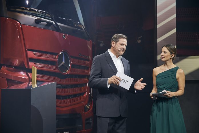 Daimler Truck AG verleiht Supplier Award erstmals als eigenständiges UnternehmenDaimler Truck AG presents its Supplier Award for the first time as an independent company