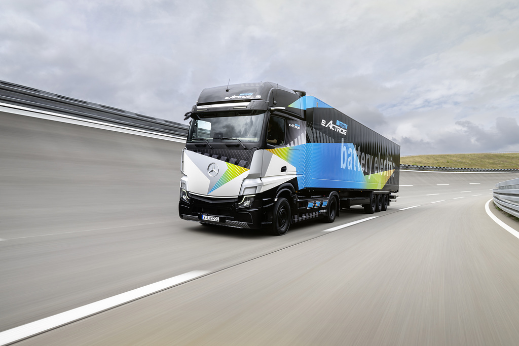 Mercedes-Benz eActros LongHaul Mercedes-Benz eActros LongHaul