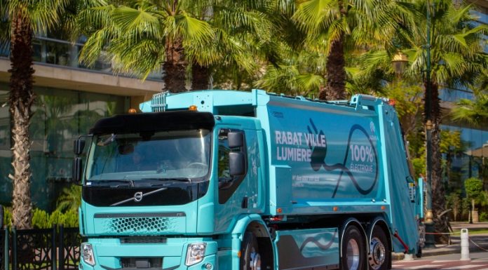 Η Volvo παραδίδει το πρώτο βαρύ ηλεκτρικό φορτηγό στην Αφρική