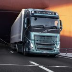 Η Volvo παρέδωσε 20 ηλεκτρικά βαρέα φορτηγά στην εταιρεία logistics DFDS
