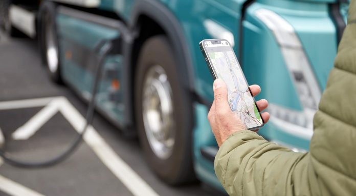 Η Volvo Trucks εγκαινιάζει δίκτυο γρήγορης φόρτισης ηλεκτρικών φορτηγών